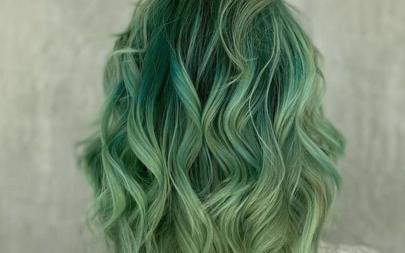 Tổng hợp 10+ mẫu màu tóc nhuộm xanh rêu quyến rũ